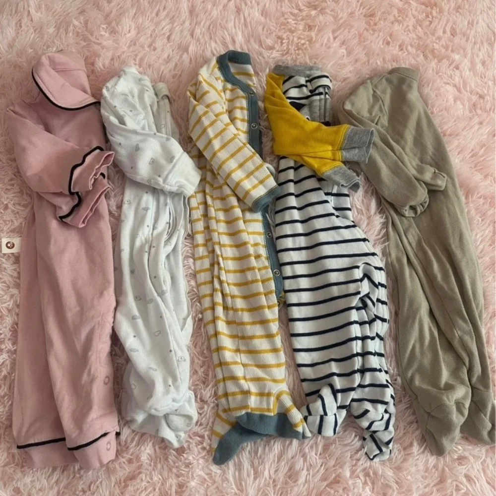 Baby Clothes & Sleepers - Picture 1 of 9